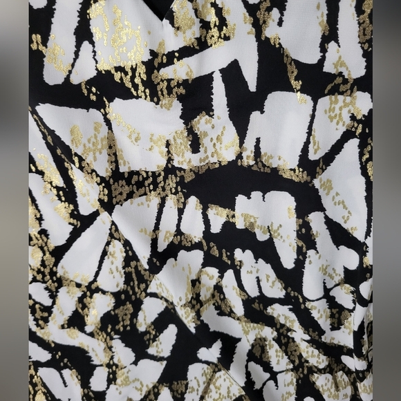 Women's Black and Gold Patterned Top - Picture 4 of 7